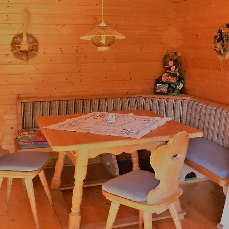 Ferienwohnung Weiss *